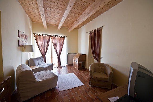 ホテル Antica Loggia ファブリアーノ 部屋 写真